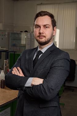 Титов Олег Алексеевич Начальник лаборатории НИИ ЛАДОР