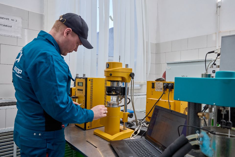 Испытания битума на реометре DSR RHEOTEST RN 5.1