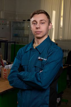 Техник-лаборант НИИ ЛАДОР Корнелюк Сергей Владимирович