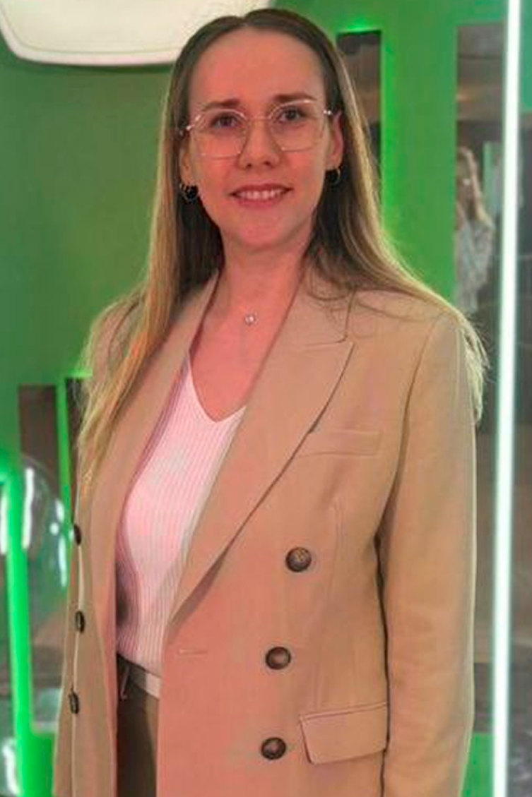 Старший инженер НИИ ЛАДОР Розенбаум Алена Владимировна